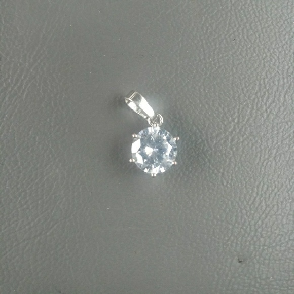 Diamond pendant - Picture 1 of 2